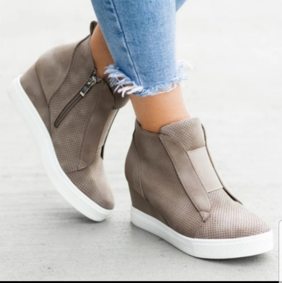 **LAST 1 available!! wedge sneakers zipup boutique - Picture 3 of 8